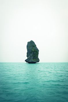 touchdisky:Ang Thong National Park,Thailand byÂ re.mo #ocean #water #rock #island #floating #photography #sea #lone #alone