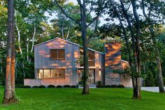 Levine House – Summer and Weekend Retreat in Water Mill / CCS Architecture