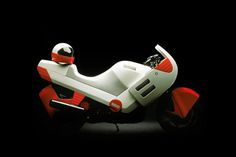 twowheels+ #yamaha #motorbike #retro #futuristic
