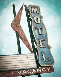 Country Lane Motel | Flickr - Photo Sharing! #sign #signage #american #typography
