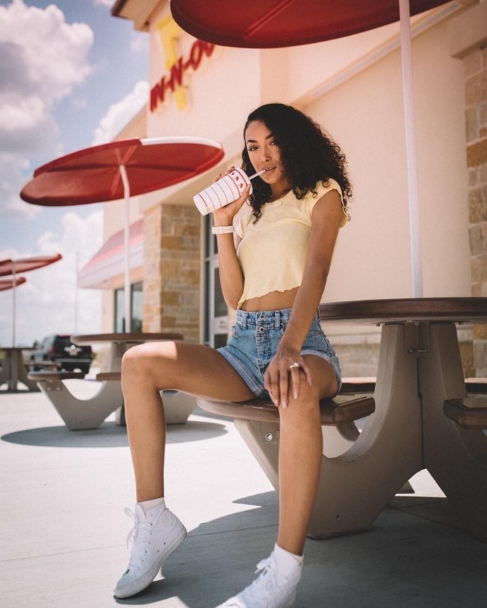 Beautiful Lifestyle Portrait Photography by Sanchez V. Murray