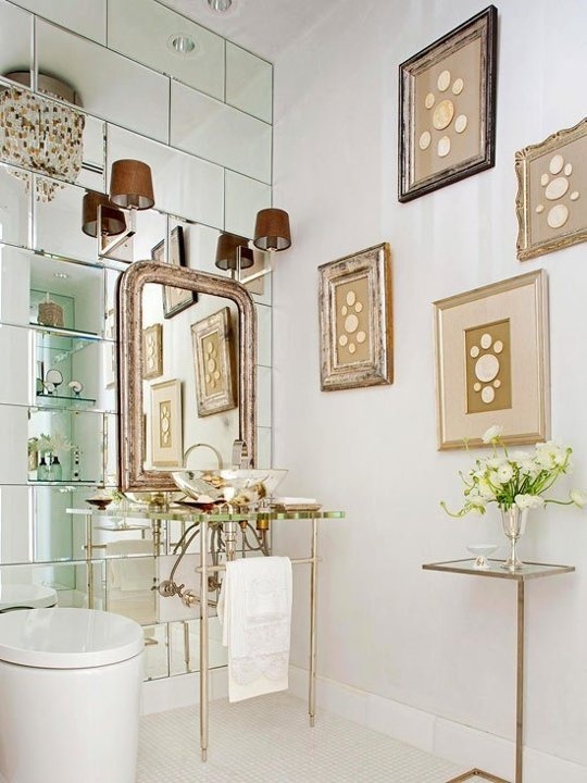 Small Bathroom Solution: Mirrored Walls Inspiration & Ideas | Apartment Therapy #interior #mirror #bathroom