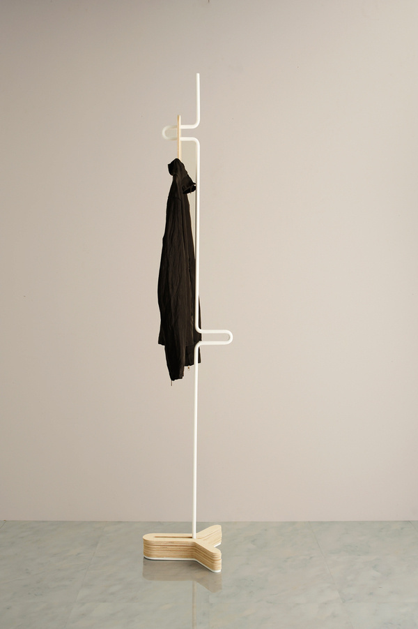 HC Hanger by Yasutoshi Mifune #minimalism #minimal #coat #minimalist #rack
