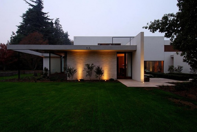 57 Studio: Casa Fray Leon