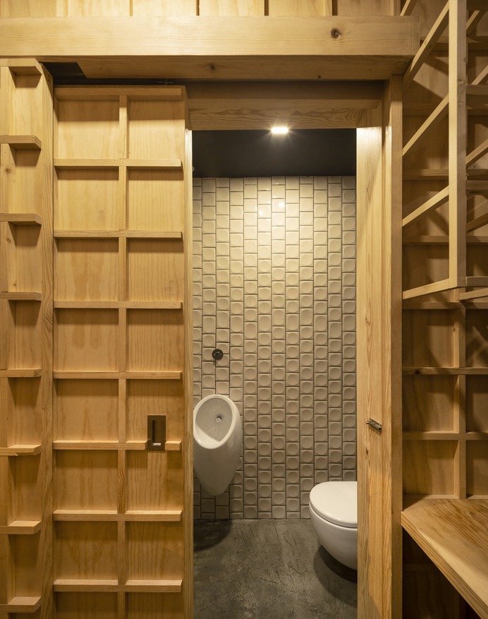 Ajitama Ramen Bistro / JCFS Architects