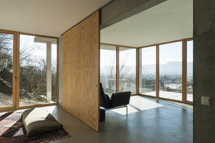 GIAN SALIS ARCHITEKT – WOHNHAUS AM HANG #interior #concrete #architecture #minimal #german