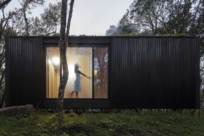 MINIMOD Retreat by MAPA Based on Prefab Plug & Play Logics