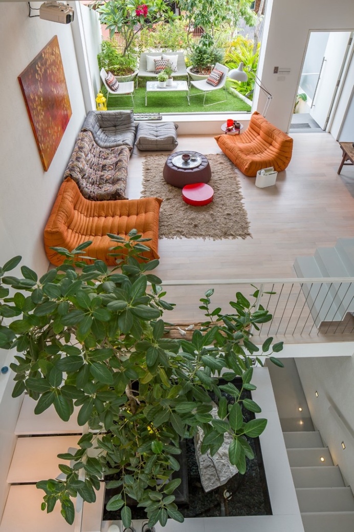 This Open House Gives You the Feeling That You Are in a Boundless Garden
