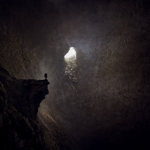 FFFFOUND! | tumblr_lbjzf6on0x1qz6f9yo1_1280.jpg (850×850) #cave #lonely #painting #alone #trapped
