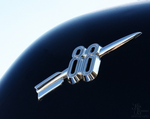 Chromeography: chrome badges, emblems, logos on cars, cameras, appliances #logo #car #olds #88