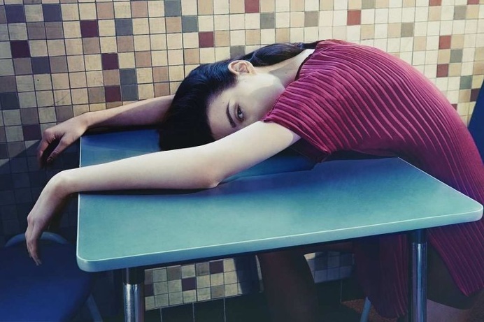 Glossy Fashion Photography by Nancy Schoenmakers