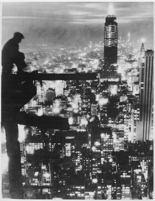 CJWHO ™ (New York City at night, Manhattan, 1935 Photo:...) #white #black #night #manhatten #photography #architecture #and #york #new
