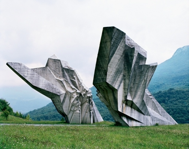 Spomenik 4, Jan Kempenaers, #photography #architecture