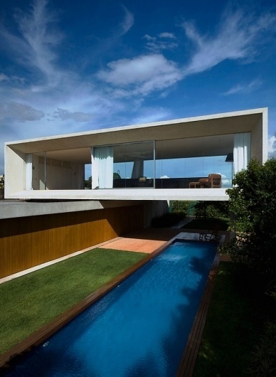 Osler House by Marcio Kogan | Yatzer™ #house #osler #marcio #kogan #pool #architecture
