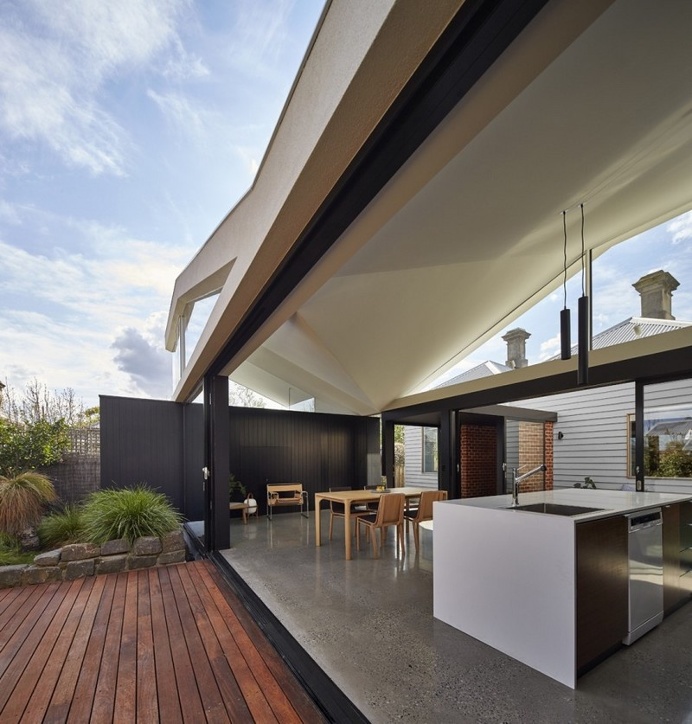 Addition to an Existing Double Fronted Dwelling – Tunnel House