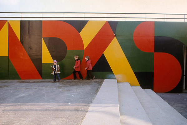 Supergraphics on the wall of the interior courtyard of Ecole Les Madras (Paris suburbs), designed by Jean Philippe Lenclos (1972)Supergraphi #interior #les #paris #ecole #courtyard #madras #supergraphics #suburbs #philippe #1972supergraphi #wall #designed #jean #lenclos