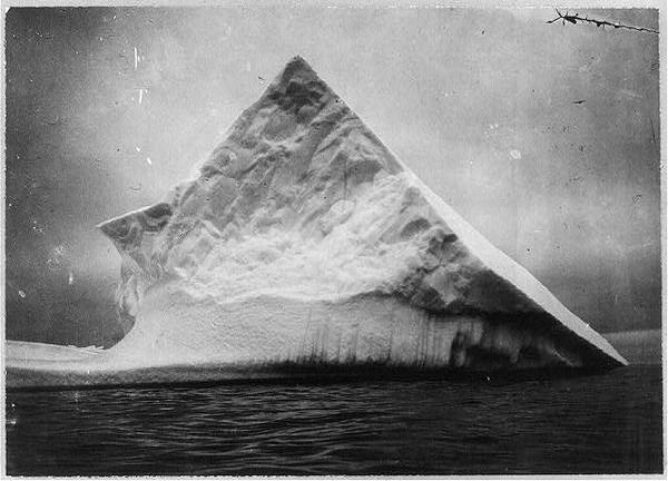 3b17060r.jpg (640×461) #canada #newfoundland #iceberg