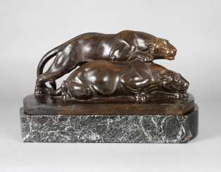 Otto Pilz, two lionesses