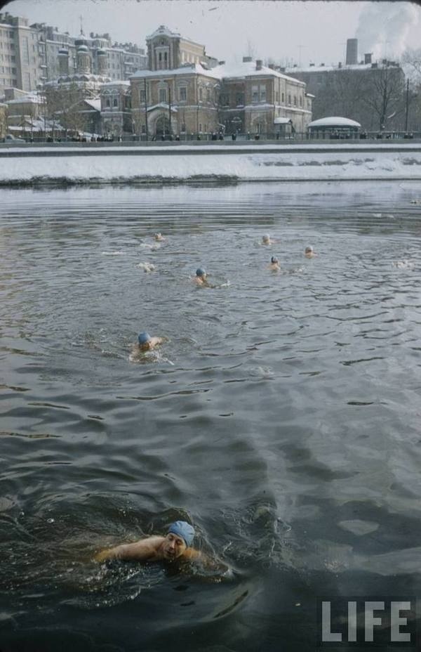The Winter of Moscow 1959 by Carl Mydans #inspration #photography #art