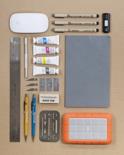 Things Organized Neatly #ink #usb #mouse #ruler #organised #stencil #paint #pen #pencil