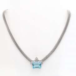 Aquamarine necklace with diamonds,