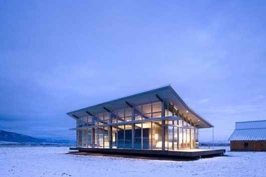 Onestep Creative - The Blog of Josh McDonald » Glass Farmhouse #glass #architecture #farmhouse #modern