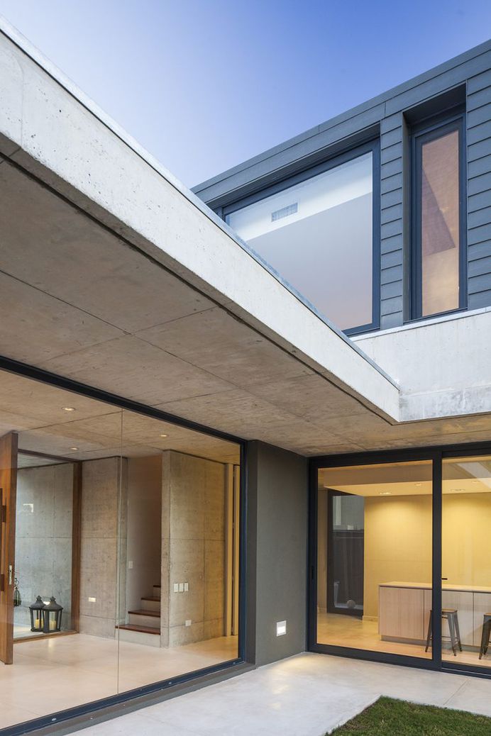 Casa E246 / Ezequiel Amado Cattaneo