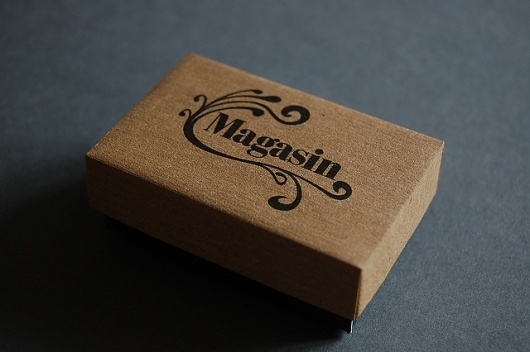 Magasin earring box | Flickr - Photo Sharing! #logotype #packaging #nouveau #art #logo