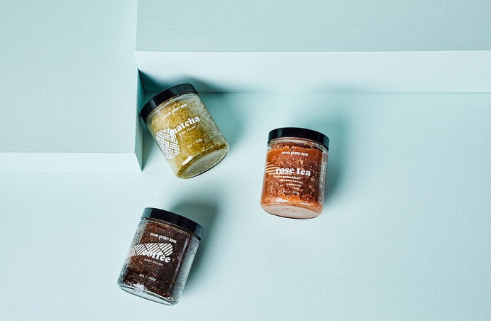 God Queen Bess Identity - Mindsparkle Mag Beautiful identity and packaging work by SD & Co. in the US, for the natural food brand God Queen Bess. #branding #corporate #design #identity #color #photography #graphic #design #gallery #blog #project #mindsparkle #mag #beautiful #portfolio #designer