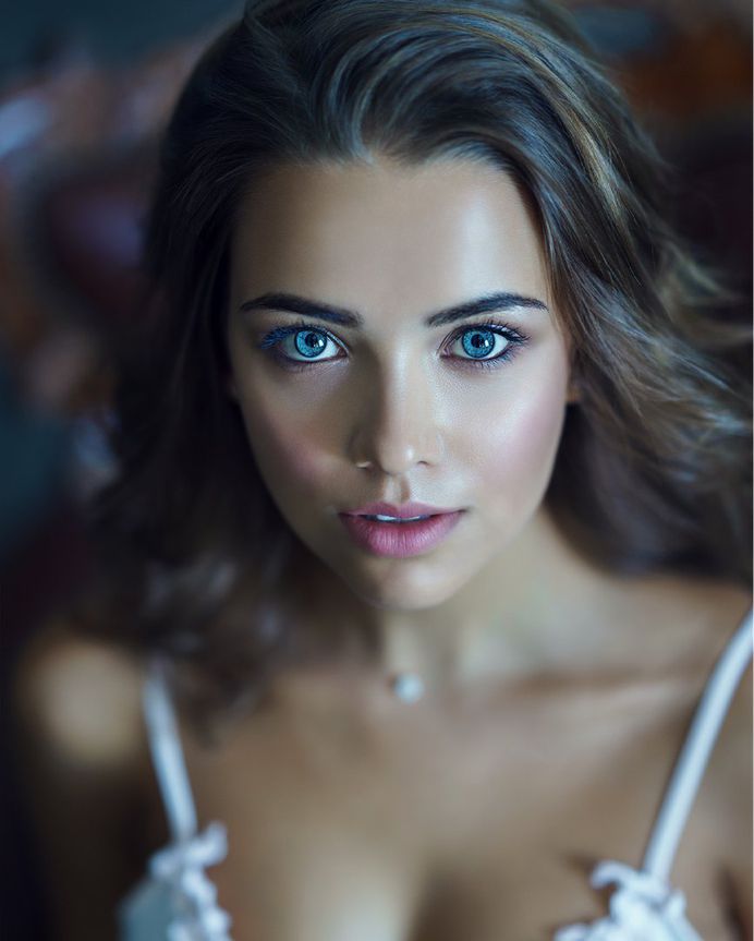 Beauty Female Portrait Photography by Ruslan Karabinin