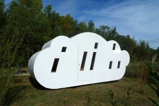 Zébra3 et Le Bruit du Frigo : Le Nuage, refuge périurbain | FLODEAU #prefab