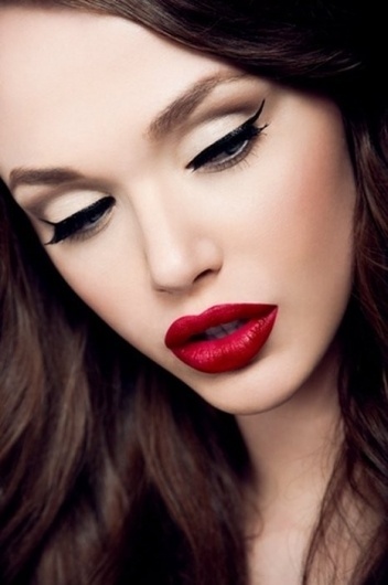 Sara Lindholm #fashion #make #up #lipstick