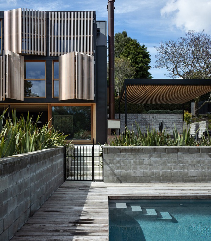Contemporary Family House Influenced by a Mid-Century Style