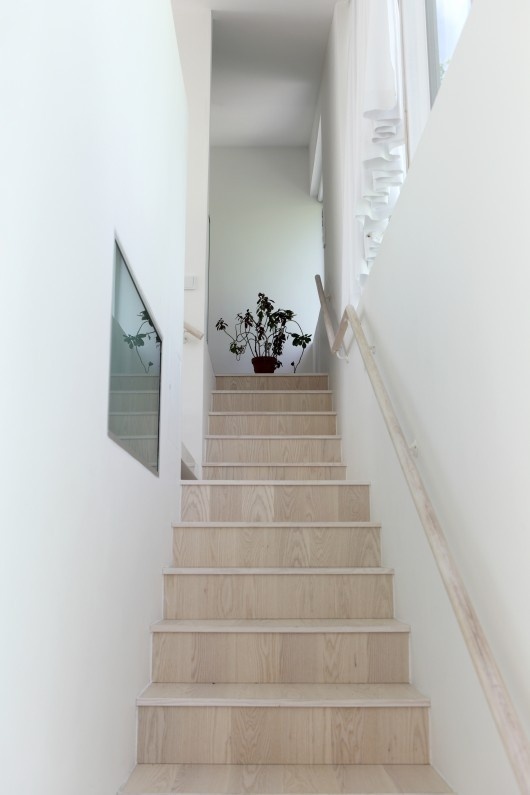 House M-M / Tuomas Siitonen Office | ArchDaily #stairs #office #home