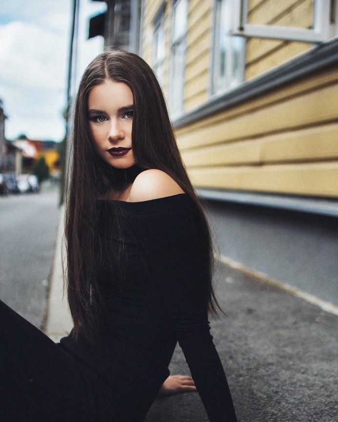 Gorgeous Street Portrait Photography by Martin Nikolajev