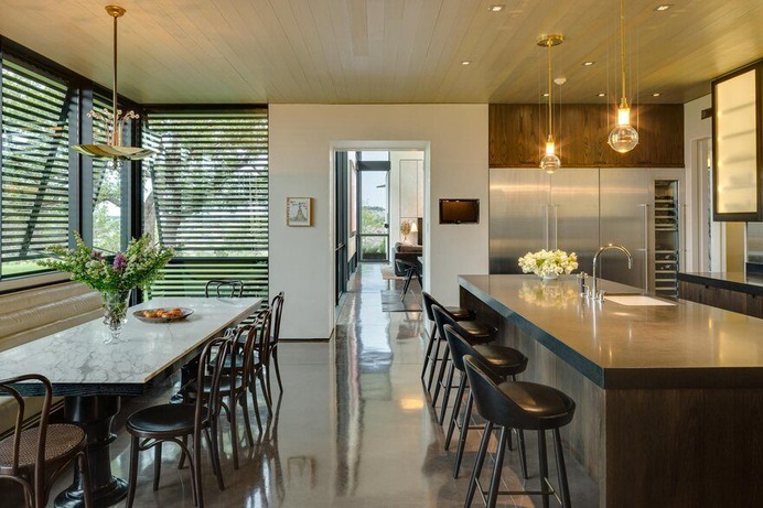 dining room / Lake Flato Architects