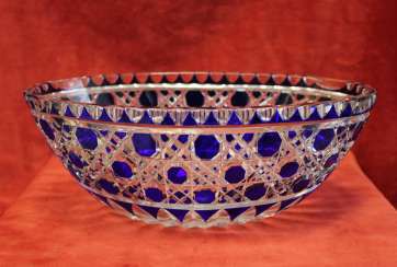 A bowl glass, 1-I floor. XX century