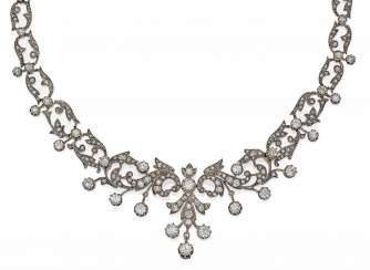 Diamond-Necklace.
