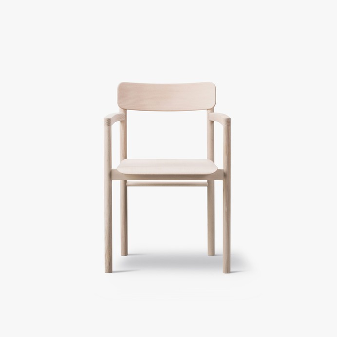 Post Chair by Cecilie Manz