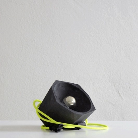 tilt lamp – BLACK limited edition | lokolo #lamp #concrete #lighting