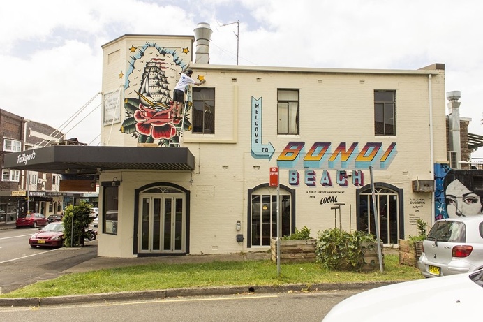 Steen Jones, Mural, Hand painted, Flash