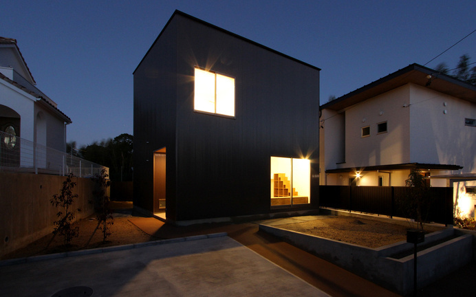 Tsumiki by Mamiya Shinichi Design Studio #minimalist #house
