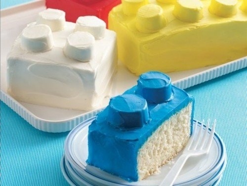 Marine Pajot, Special picture for my dear Maria! (via the Cool... #cake #color #lego #food