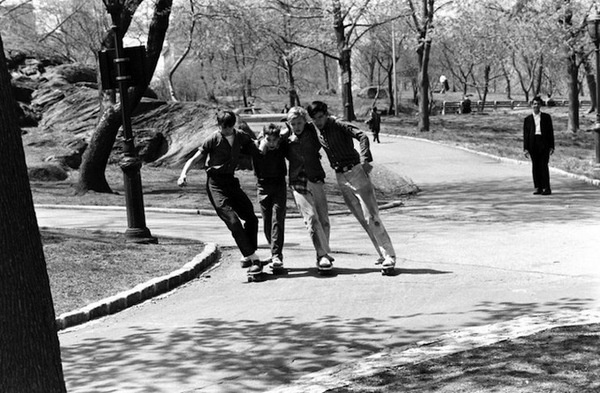 billeppridgeskateboardinginnyc_02.jpeg #b&w #oldschool #skateboard #1960s #york #nyc #new