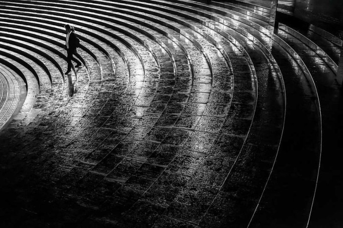 Black and White Minimalist Approach to Tokyo by Hiroharu Matsumoto