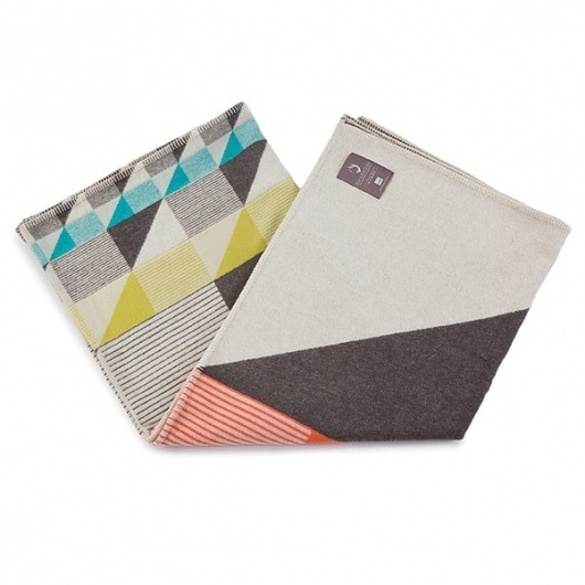 funkle_gullfuglen_jaquard_multi_o2_grande.jpg 600×600 pixels #square #pattern #colorblocking