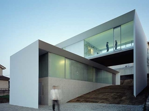 AR House by Kubota Architect Atelier | blueverticalstudio #house #modern #glass #architecture #minimalist
