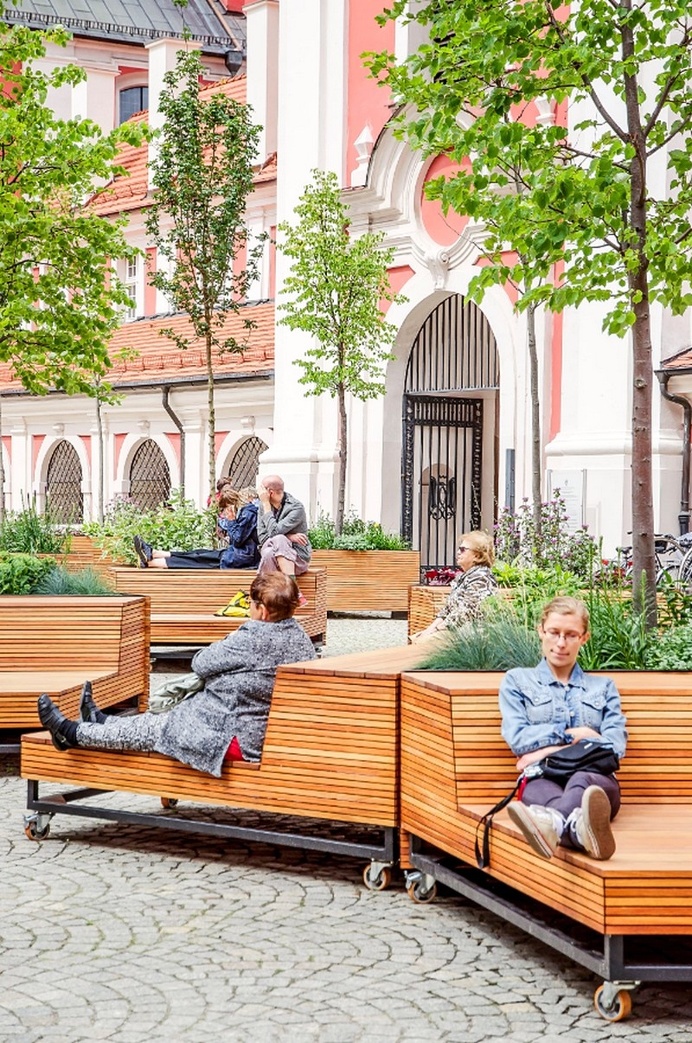 Courtyard City Hall by Atelier Starzak Strebicki