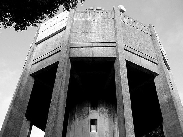 Bristol Water Tower #water #brutalism #bristol #architecture #coldwar #tower