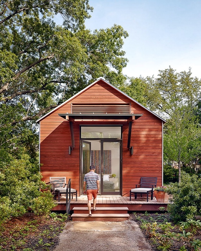 2001 Odyssey – Porch House with Modular Design